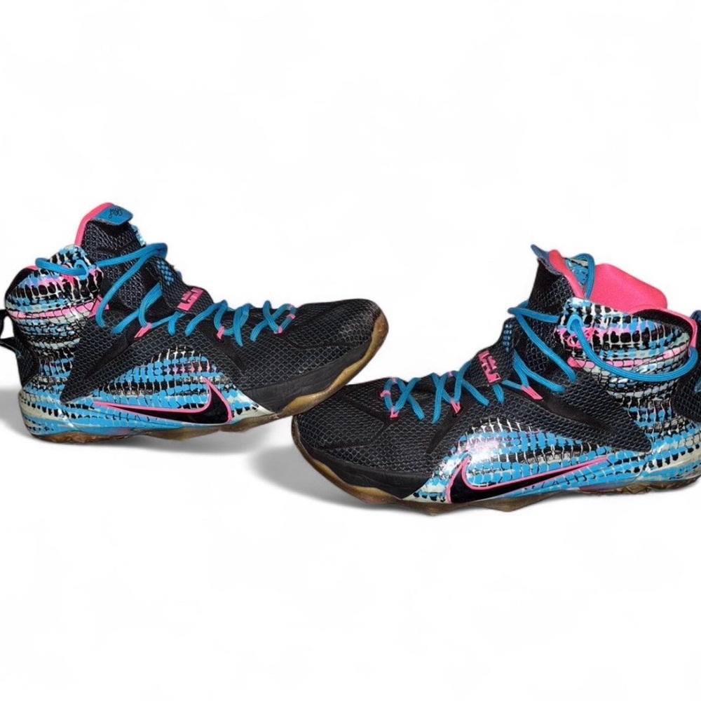Nike LeBron 12 23Chromosomes size 12